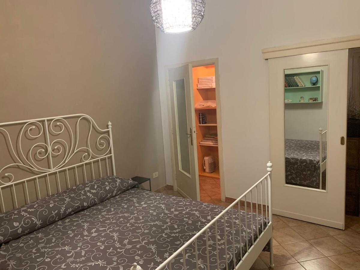 Appartamento Centrale Piacenza Luaran gambar